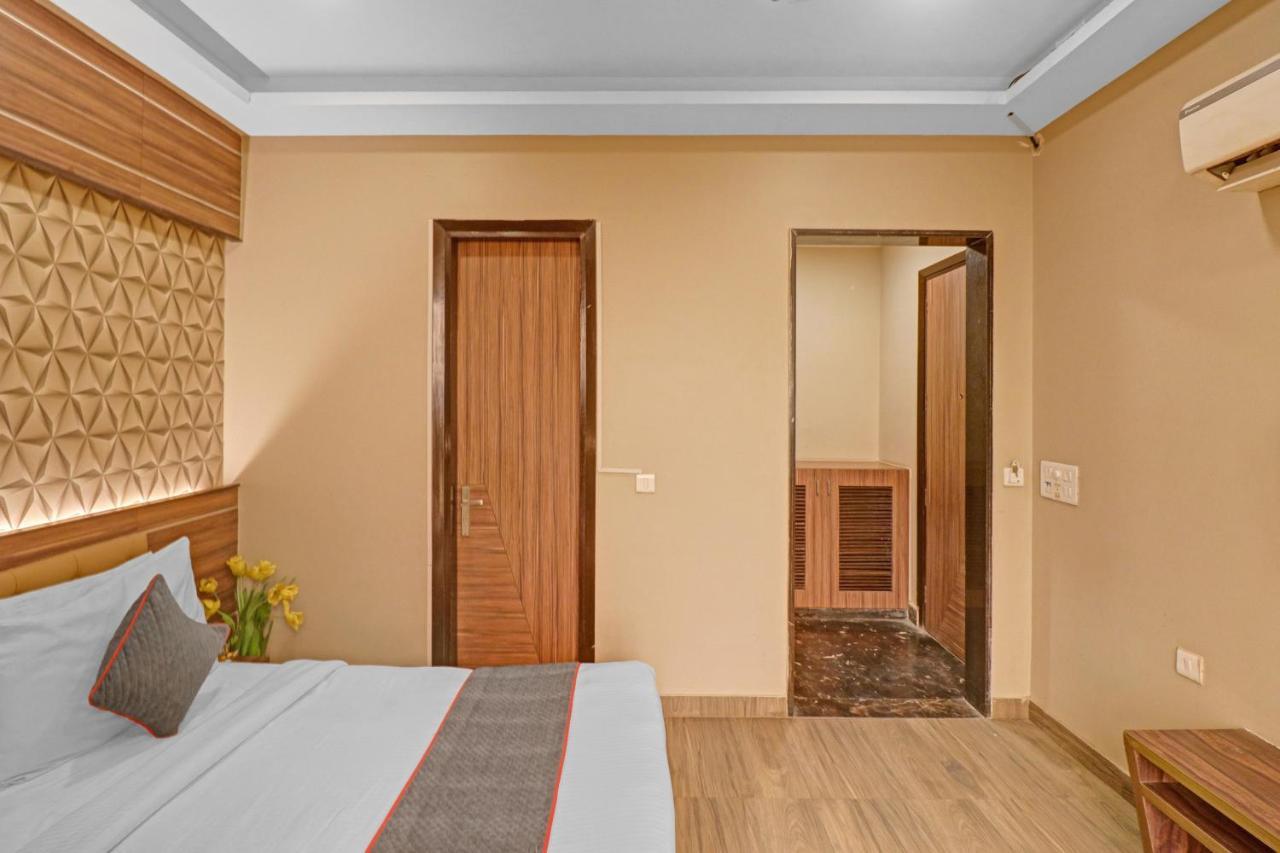 Townhouse 450 Dwarka Hotel Delhi  Buitenkant foto